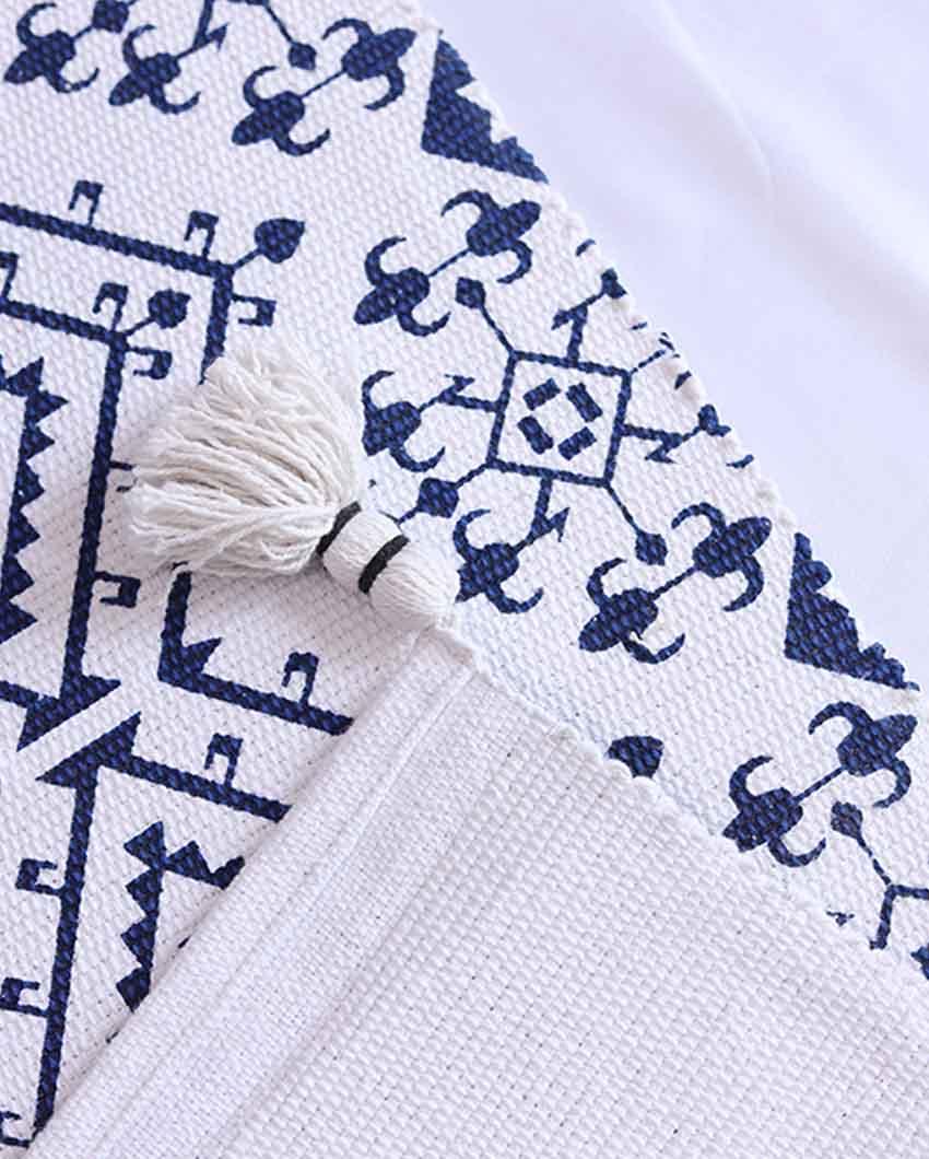 geometrical print table runnner