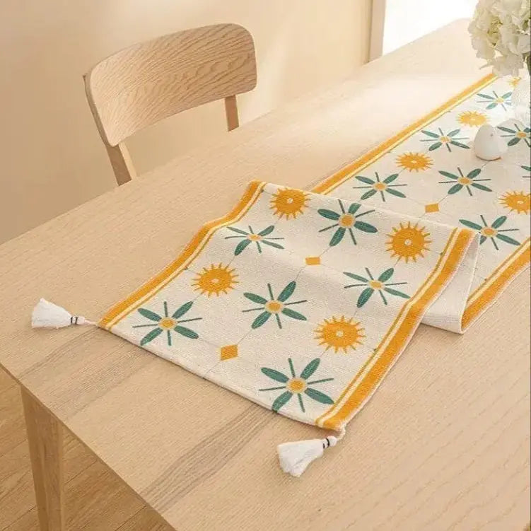 Vintage Elegant Table Runner